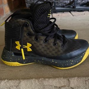 Youth Under Armour Steph Curry Shoes Size 12K